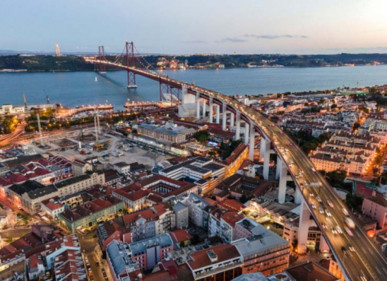 Luxurious 2 Bedroom in Alcântara, Property for sale in EVW-030SBK