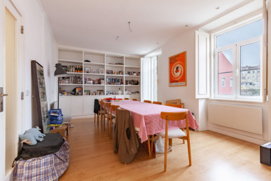 3 bedroom apartment with Parking in Campolide, Property for sale in EVW-0479GB