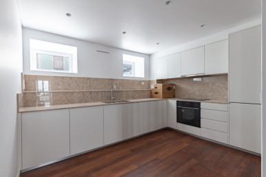 Extraordinary 3-Bedroom Duplex with Private Garden in the Heart of Arroios, Property for sale in EVW-04673X