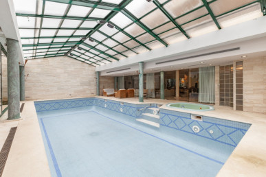 House with pool and garage in Alvalade, Property for sale in EVW-0479MM