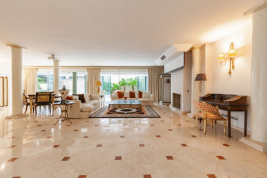 House with pool and garage in Alvalade, Property for sale in EVW-0479MM