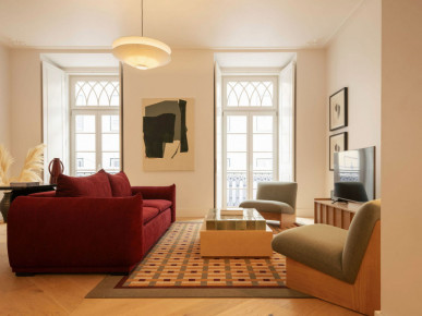 Elegant 2-Bedroom Serviced Apartment in the Heart of Lisbon with Terrace, Property for sale in EVW-046ZVQ