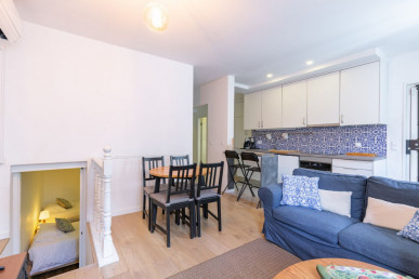 Renovated and Furnished T3 with AL License in Penha de França, Property for sale in EVW-047HNG