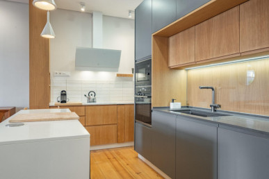 3-Bedroom Apartment with Terrace and Jacuzzi in Avenidas Novas, Property for sale in EVW-047C5S