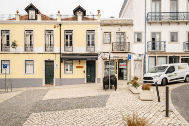 Building with Approved Project in the Most Charming Area of Almada, Property for sale in EVW-047C4N