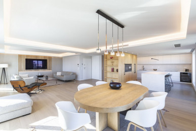 Exclusive 3-bedroom with Panoramic Views in Amoreiras, Property for sale in EVW-0473EA