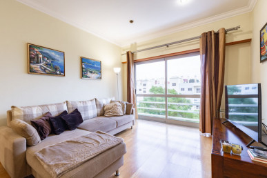 Two bedroom apartment with garage in Paço de Arcos, Property for sale in EVW-046RVC