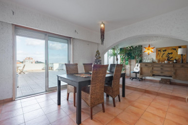 4 bedroom apartment with terrace and views in Amadora, Property for sale in EVW-0469MJ