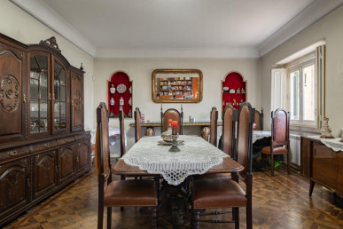 Detached House with 1,300 sqm Land in Alvalade, Property for sale in EVW-046Z13