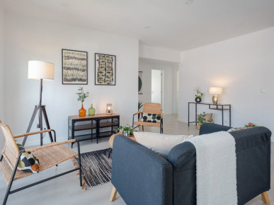 Renovated T3 near Colombo Shopping Center, Property for sale in EVW-0478A8