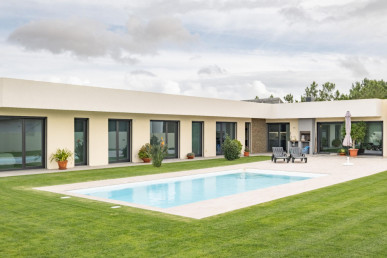 Luxury Single-Story Home in Vila Alegre, Property for sale in EVW-0472R5