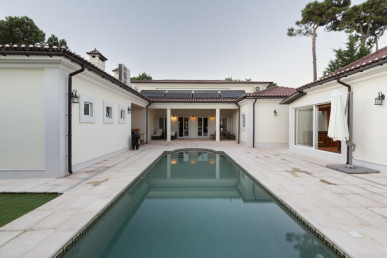 Luxury villa T5 in Herdade da Aroeira, Property for sale in EVW-0473OH