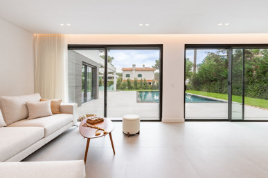 Luxury, Comfort and Technology: Exceptional Villa in Herdade da Aroeira, Property for sale in EVW-04714L