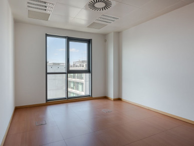 Office in Parque das Nações, Property for sale in EVW-02J2QZ