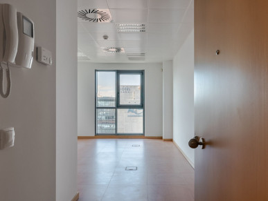 Office in Parque das Nações, Property for sale in EVW-02XNRW