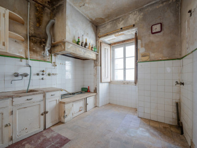 Building in Avenida da Liberdade, Property for sale in Lisbon, Lisbon, EVW-02RCWH