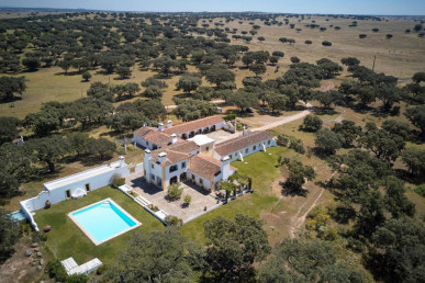 Manor house in Alentejo, Property for sale in EVW-02JYVQ