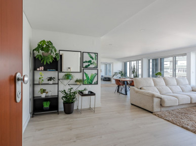 Bright & sunny 4+1 room apartment at Benfica, Property for sale in Benfica, Lisbon, EVW-02MFX4