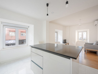 4-bedroom apartment (former 3-bedroom) close by Mercado S.Domingos de Benfica, Property for sale in São Domingos de Benfica, Lisbon, EVW-02NMRS