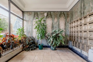 2 bedroom Property in Lisbon, Property for sale in JL-95496