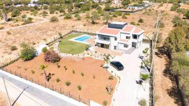 Modern Renovated 5-Bedroom Villa With Sea Views, Property for sale in Vila Nova de Cacela, Vila Real de Santo António, PP176258
