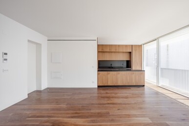 2 bedroom Property in Lisbon, Property for sale in JL-88237