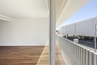 2 bedroom Property in Lisbon, Property for sale in JL-88237