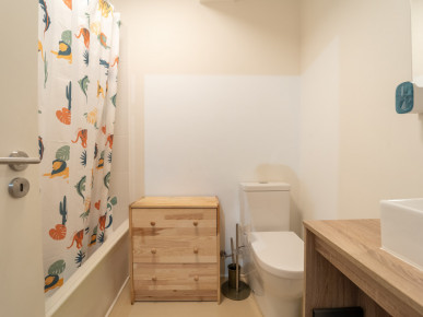 Renovated 3 Bedroom Apartment - Rua do Crasto - Foz Douro, Property for sale in Aldoar, Foz do Douro e Nevogilde, Porto, DL36515