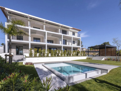 3 bedroom flat in Monte Estoril with terraces and sea views, Property for sale in Cascais e Estoril, Cascais, DL36309