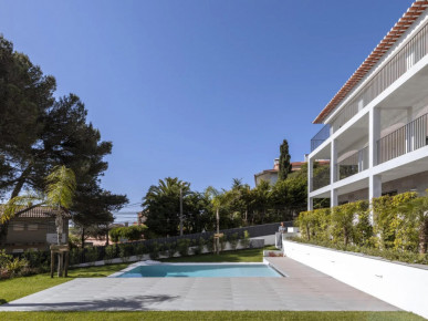 3 bedroom flat in Monte Estoril with terraces and sea views, Property for sale in Cascais e Estoril, Cascais, DL36309