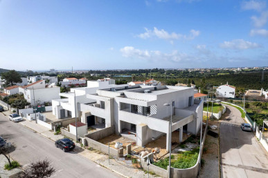 Contemporary Spacious And Modern Villa With Large Terrace And Pool, Property for sale in Castro Marim, Faro, PP176254