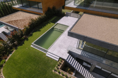 4 bedroom villa in Cascais with swimming pool and private garden, Property for sale in Alcabideche, Cascais, DL36356