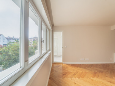 1 bedroom flat with balcony, in Rua de Sá de Bandeira, Property for sale in Cedofeita, Santo Ildefonso, Sé, Miragaia, São Nicolau e Vitória, Porto, DL35766