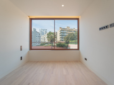 4+1 bedroom flat in Foz, Porto, Property for sale in DL36676