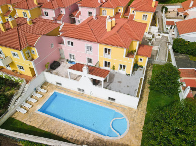 4+1 bedroom villa in Cascais, with private garden and swimming pool in condominium, Property for sale in Alcabideche, Cascais, DL36857