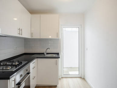 Building in Cascais, solid investment and ongoing income, Property for sale in Alcabideche, Cascais, DL36855