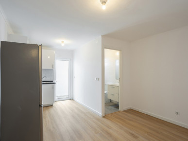 Building in Cascais, solid investment and ongoing income, Property for sale in Alcabideche, Cascais, DL36855