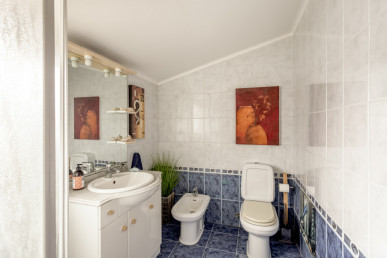 3 bedroom flat in Caxias with garage and terrace, Property for sale in Oeiras e S. Julião da Barra, Paço de Arcos e Caxias, Oeiras, DL36974