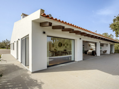 9 bedroom farm in Azeitão with swimming pool and 11 ha of land, renovated, Property for sale in Azeitão (São Lourenço e São Simão), Setúbal, DL36997