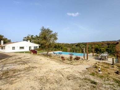 9 bedroom farm in Azeitão with swimming pool and 11 ha of land, renovated, Property for sale in Azeitão (São Lourenço e São Simão), Setúbal, DL36997