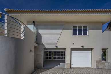 6+1 bedroom villa in Soltróia, next to the beach, with swimming pool, Property for sale in DL36879