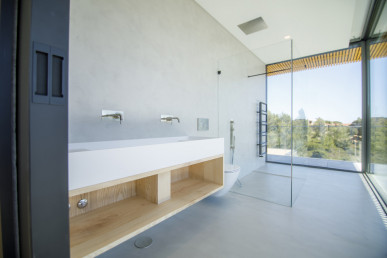 4 bedroom villa in Cascais with swimming pool and premium finishes, Property for sale in Alcabideche, Cascais, DL36907