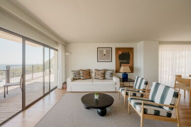 2 bedroom Property in Sesimbra, Property for sale in JL-96380