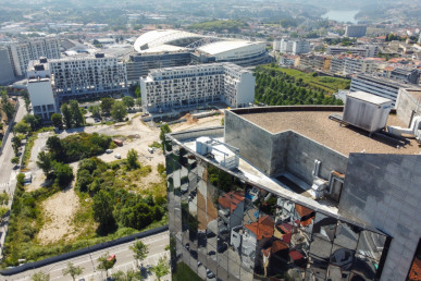 2 bedroom flat next to the Dragão stadium, Antas, Property for sale in DL37029