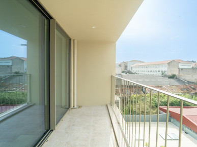 3 bedroom penthouse with terrace and garage, in Porto, Property for sale in DL37218