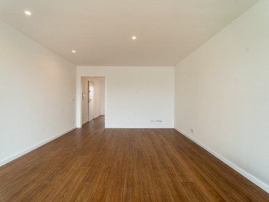 3 bedroom penthouse with terrace and garage, in Porto, Property for sale in DL37218