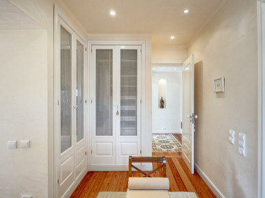 Moradia T5 em Cascais, com jardim e piscina privativa, Property for sale in Cascais e Estoril, Cascais, DL35628