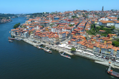 0+1 bedroom flat with garden, in Porto, Property for sale in DL37025