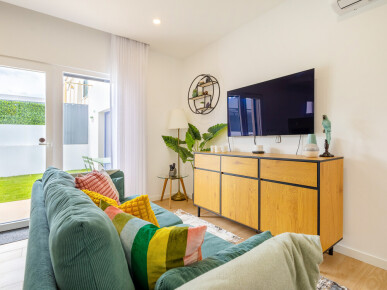 3 bedroom Property in Seixal, Property for sale in JL-96480