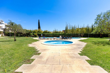 Charming Ground-Floor Apartment in Vilamoura, Property for sale in Vilamoura, Albufeira, PP176305